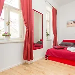 Central Jardin Guest House Split